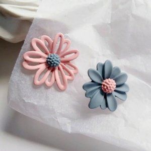 Mix and match romantic daisy stud earrings